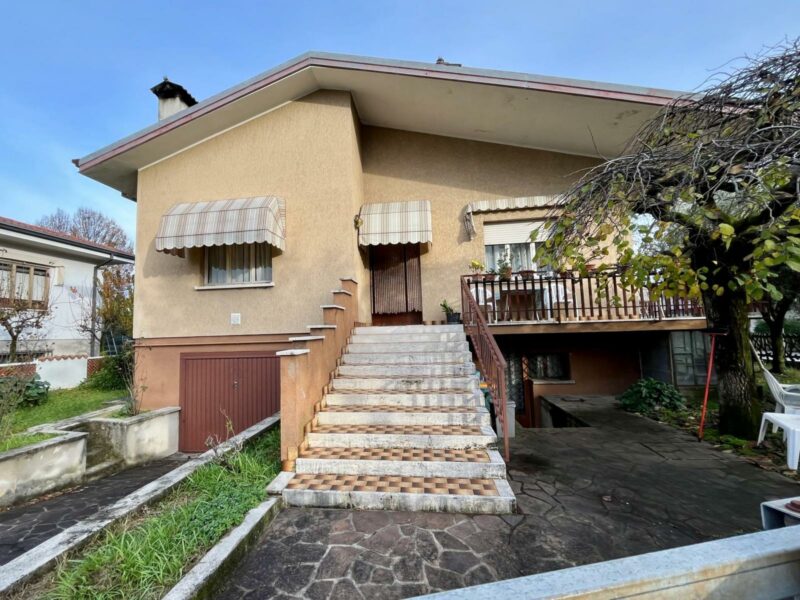 VILLETTA INDIPENDENTE PERFETTA PER LA VITA IN FAMIGLIA Codroipo