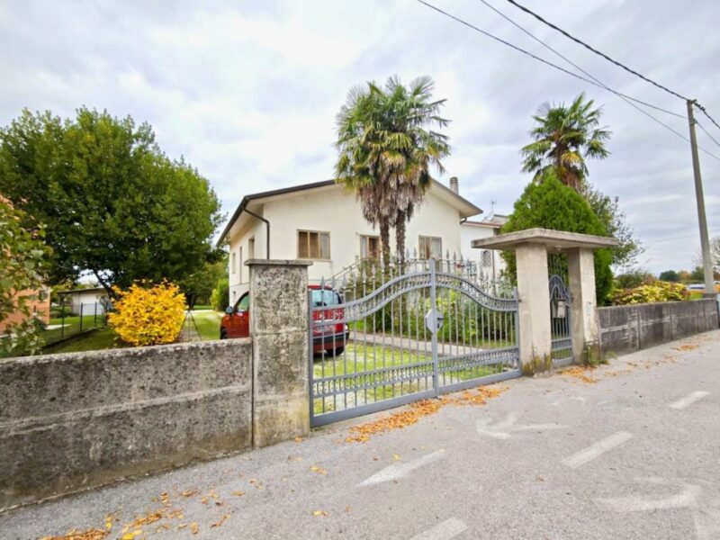 PERFETTA CASA INDIPENDENTE TRICAMERE CON GIARDINO Morsano al Tagliamento