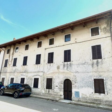 AUTENTICA CASA FRIULANA CON CORTE Sedegliano