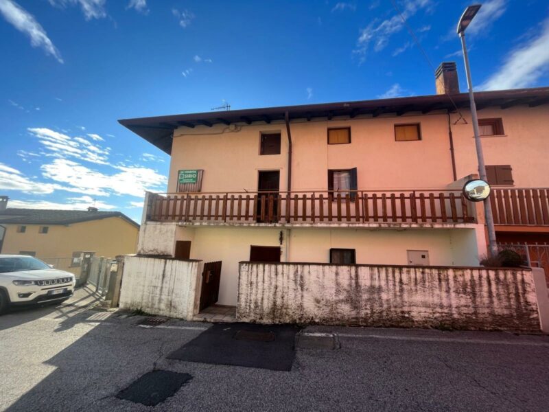 CASA DI TESTA BICAMERE VICINANZE LAGO DI CORNINO Forgaria nel Friuli