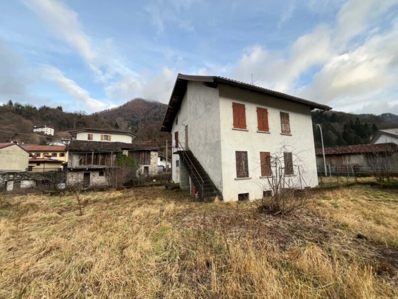 APPARTAMENTO BICAMERE CON AMPI SPAZI DA PERSONALIZZARE E GIARDINO PRIVATO Tolmezzo