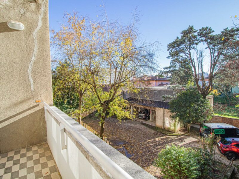 APPARTAMENTO TRICAMERE DI 140 MQ CANTINA E POSTO AUTO Udine