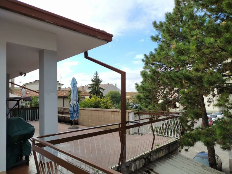 ZONA ARIS: INTERESSANTE APPARTAMENTO BICAMERE CON TERRAZZO DI OLTRE 50 mq !!! Monfalcone