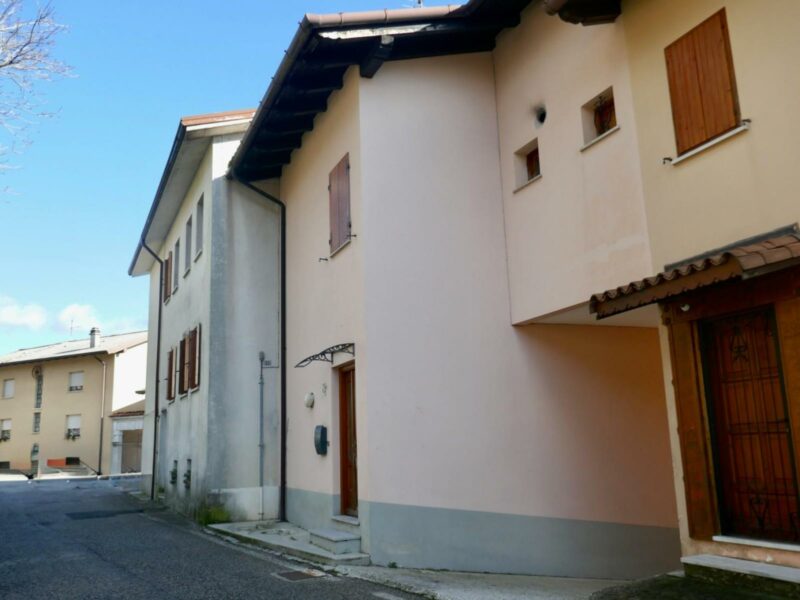 CASA IN LINEA CON VISTA SULLA VALLATA: il tuo rifugio a Vito D’Asio! Vito d’Asio