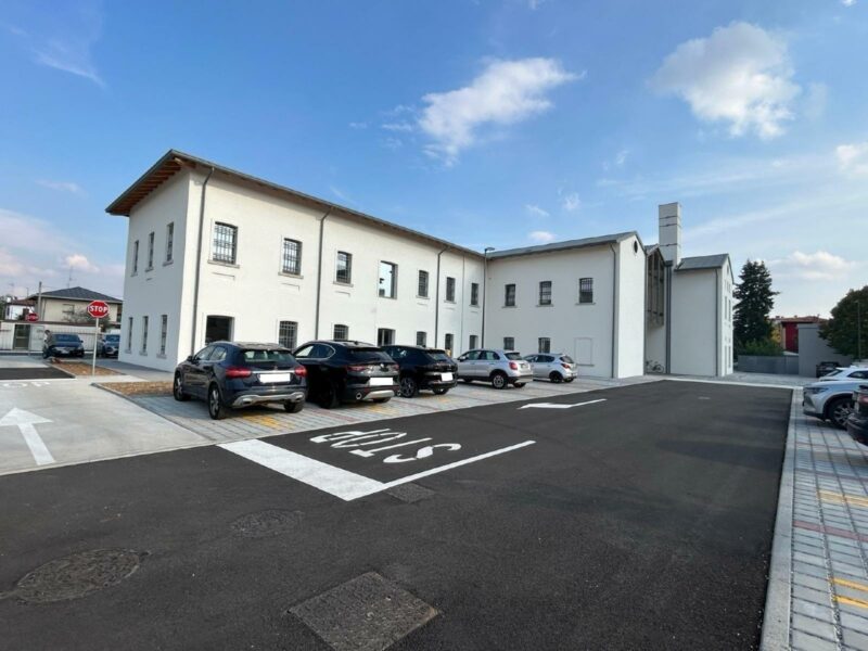 AMPIO SPAZIO COMMERCIALE PERSONALIZZABILE IN CONTESTO STORICO Codroipo