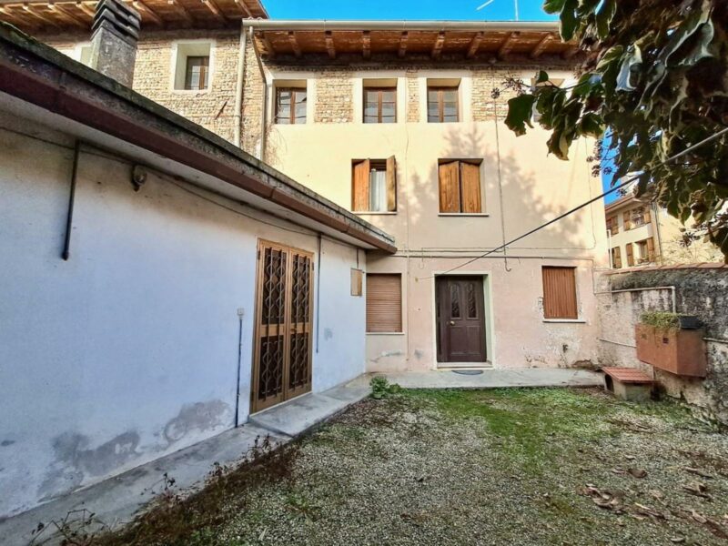 CASA CON GIARDINO A RIDOSSO DEL CENTRO San Vito al Tagliamento