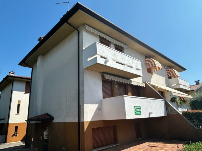 VILLASCHIERA TRICAMERE CON SCOPERTO DI PROPRIETà! Codroipo