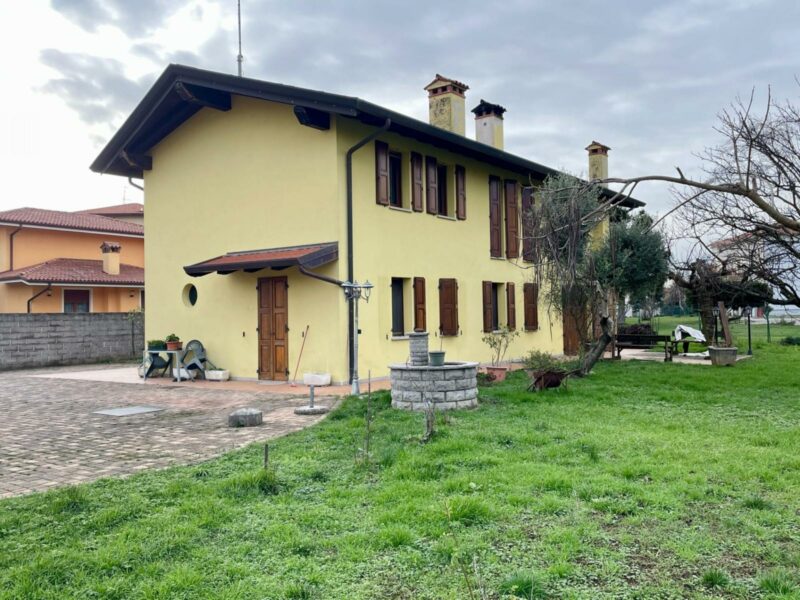 Villa indipendente tricamere con taverna e giardino Cividale del Friuli
