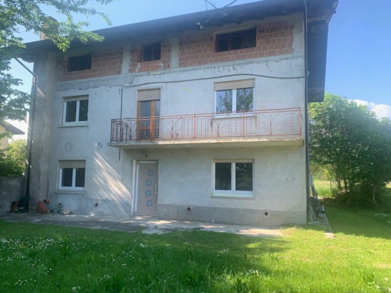 CASA INDIPENDENTE AL GREZZO AVANZATO: OPPORTUNITà DA PERSONALIZZARE Travesio