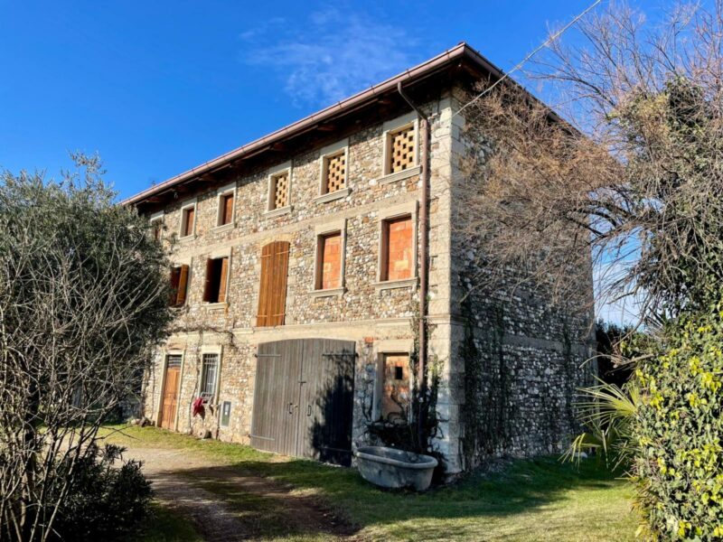 CASA TIPICA FRIULANA TRICAMERE CON AMPIO TERRENO AGRICOLO San Vito di Fagagna