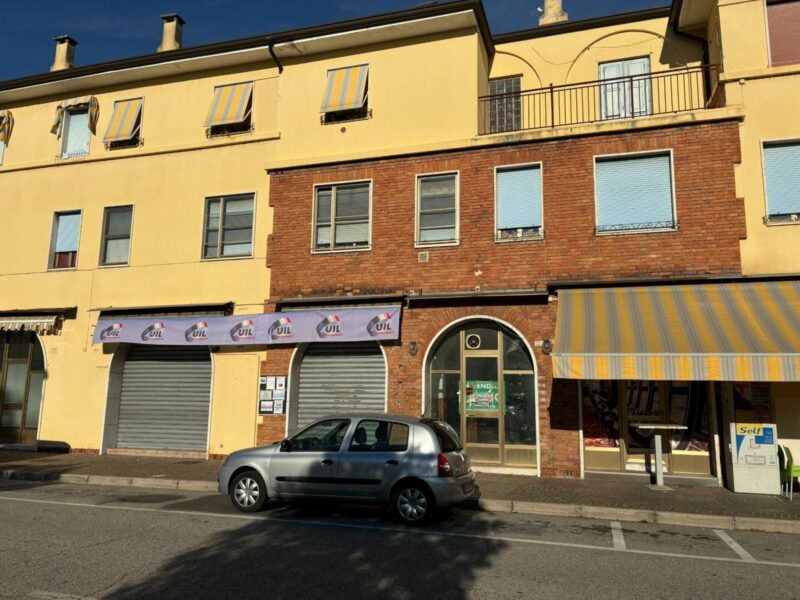 LOCALE COMMERCIALE DI 90 MQ – EX BAR Torviscosa