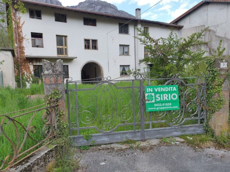 Casa da ristrutturare con giardino Villa Santina