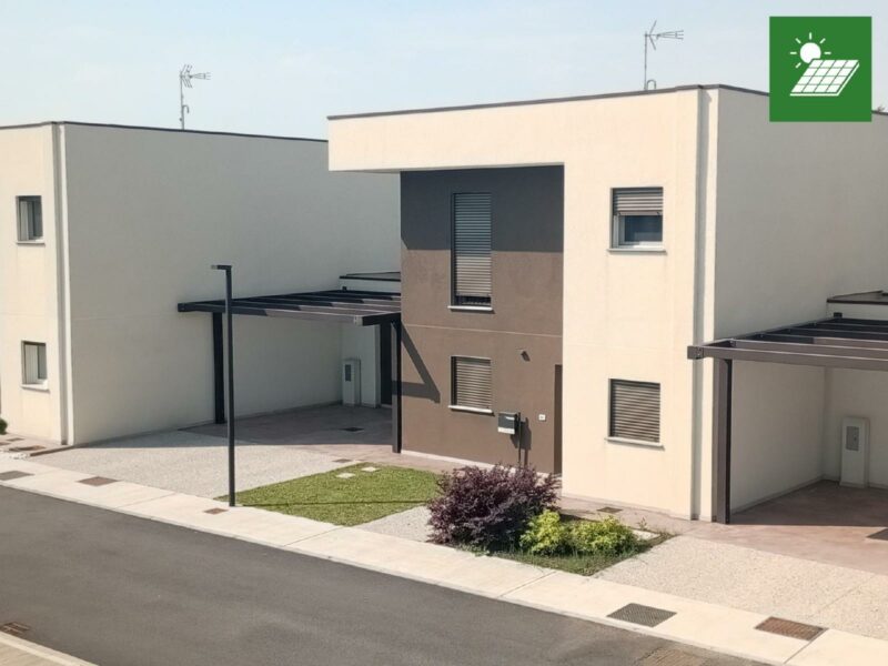 NUOVA VILLA BIFAMILIARE A COSTI AZZERATI – CENTRO Mortegliano
