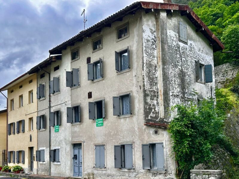 CASA IN LINEA DI TESTA Chiusaforte