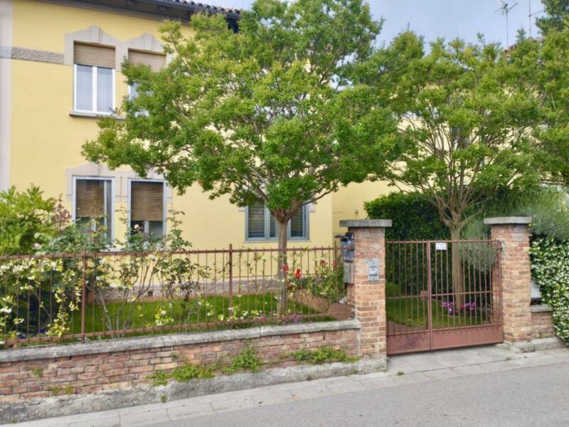 VICINANZE CENTRO: APPARTAMENTO IN BIFAMILIARE Monfalcone