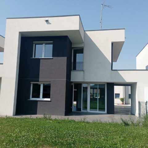 NUOVA VILLA IN CENTRO: INDIPENDENTE E TECH! Mortegliano
