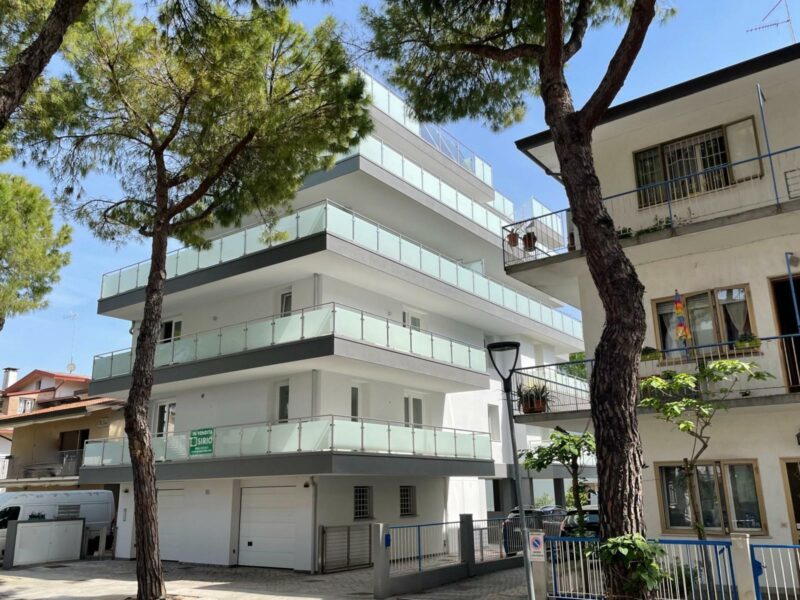 Nuovo appartamento bicamere terrazzatissimo Lignano Sabbiadoro