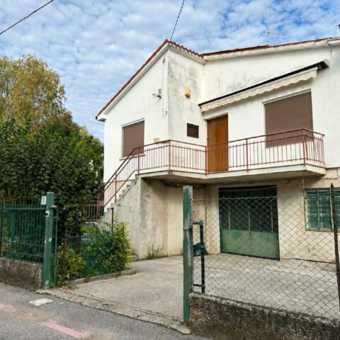 STARANZANO!!! SPAZIOSO APPARTAMENTO DOTATO DI IMPIANTO FOTOVOLTAICO CON INGRESSO INDIPENDENTE E … Staranzano