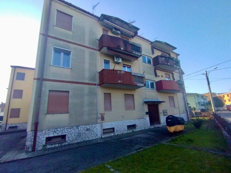 APPARTAMENTO BICAMERE IN PICCOLA PALAZZINA CON GIARDINO CONDOMINIALE Ronchi dei Legionari