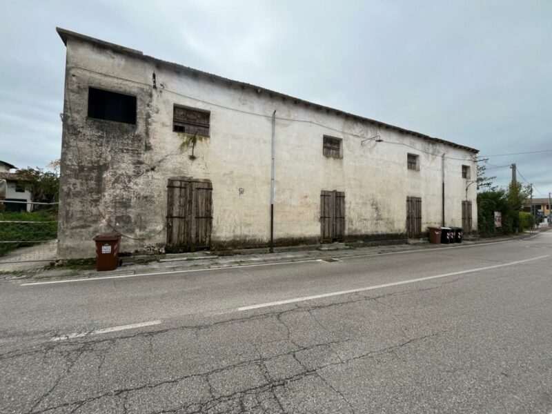 UN’ICONA DEL PAESE PRONTA A RINASCERE: spazio, potenzialità e centralità! Chions