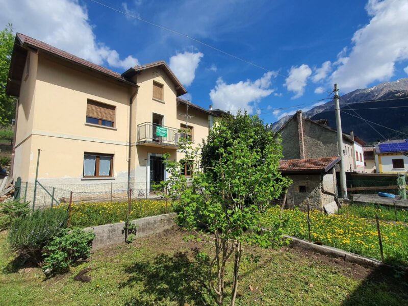 CASA INDIPENDENTE CON GIARDINO – DA RISTRUTTURARE! Paularo