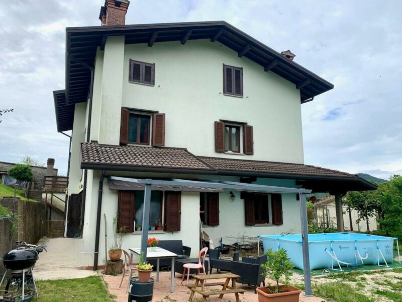 CASA TRICAMERE CON GIARDINO E VISTA SULLE COLLINE Forgaria nel Friuli