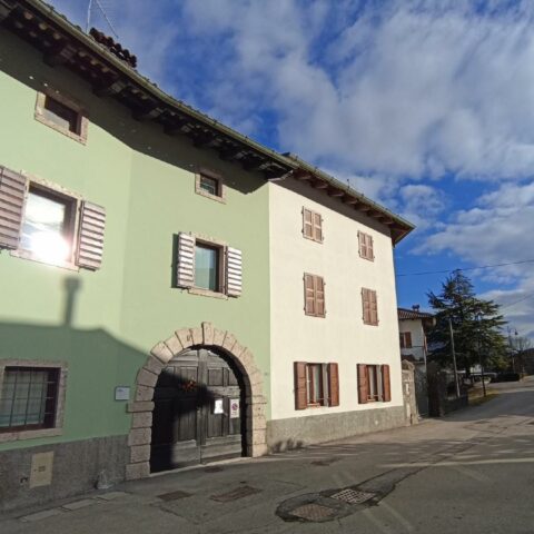 CASA D’EPOCA CON GIARDINO – RISTRUTTURATA DI RECENTE Cavazzo Carnico