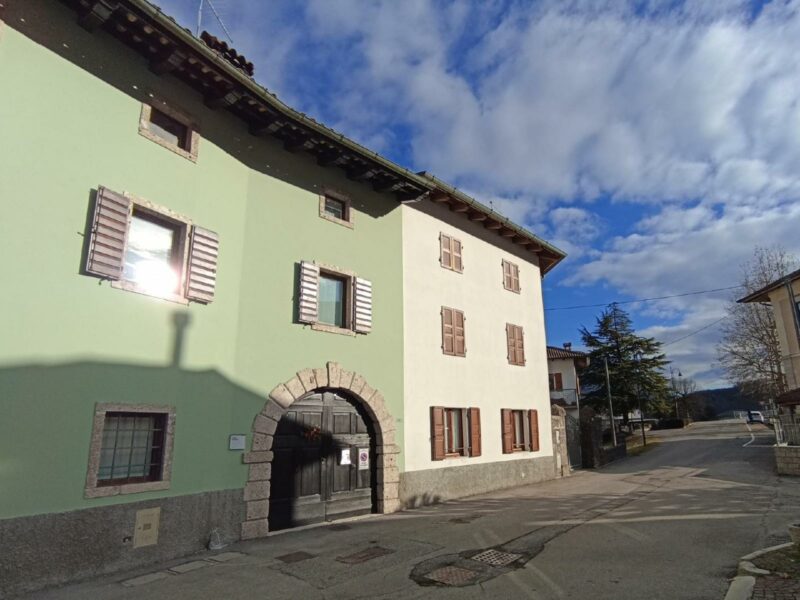 CASA D’EPOCA CON GIARDINO – RISTRUTTURATA DI RECENTE Cavazzo Carnico