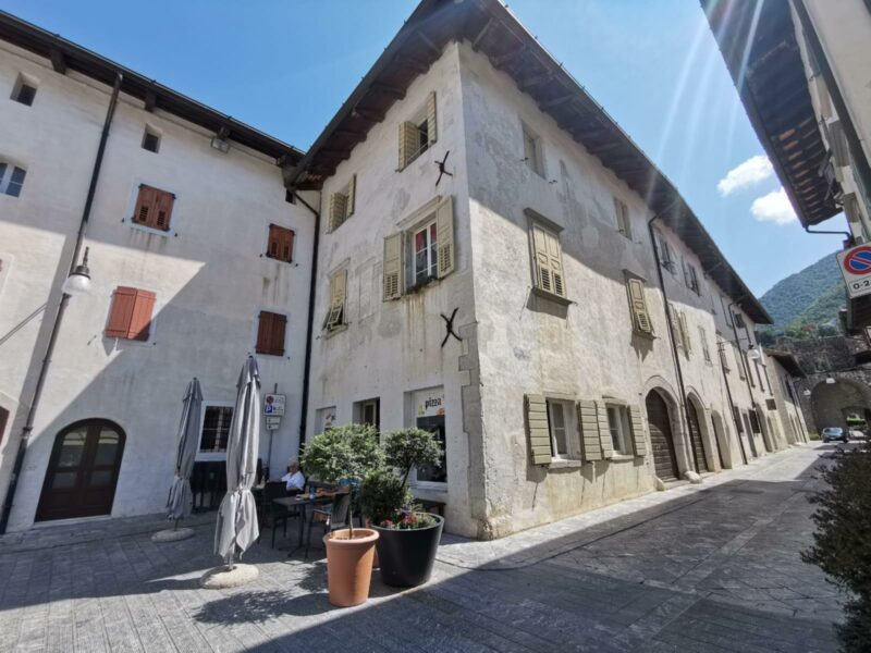 APPARTAMENTO BICAMERE CON GARAGE ZONA CENTRO STORICO Venzone