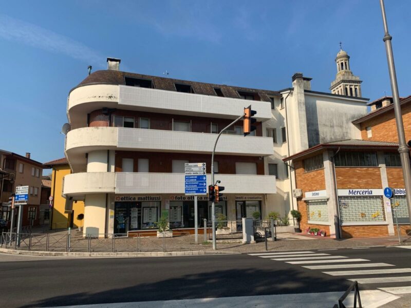 BICAMERE CON POSTO AUTO E CANTINA, POSIZIONE SERVITA Basiliano