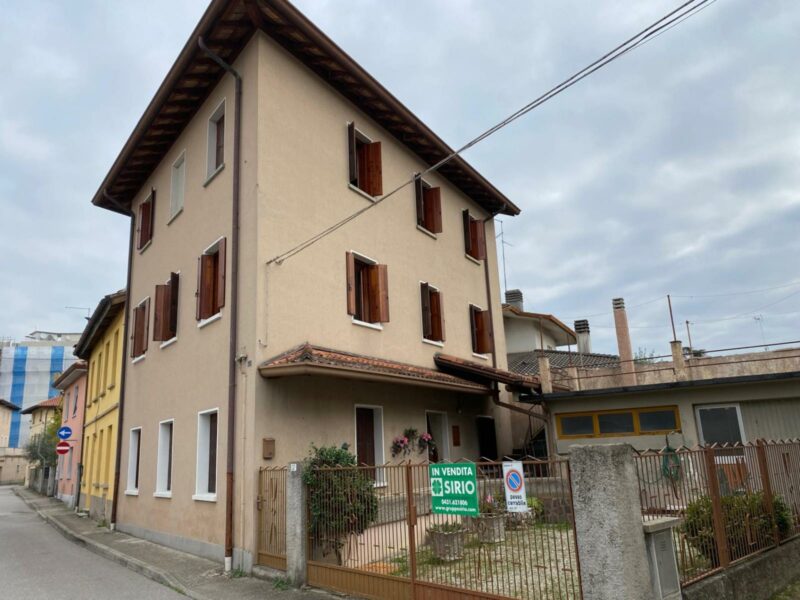 AMPIA CASA IN CENTRO San Giorgio di Nogaro