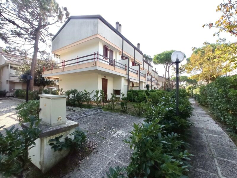 Graziosa villa a schiera con vista sul Parco Hemingway Lignano Sabbiadoro