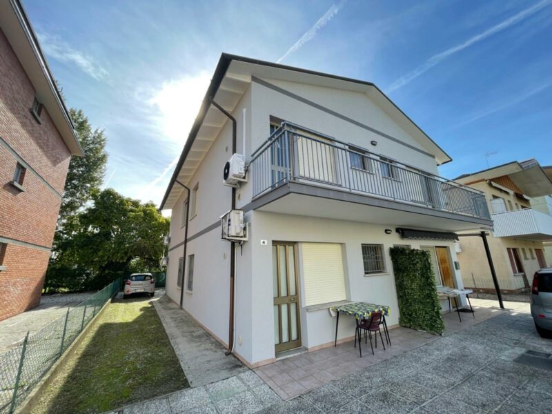 Appartamento bilocale vicino al centro di Sabbiadoro Lignano Sabbiadoro