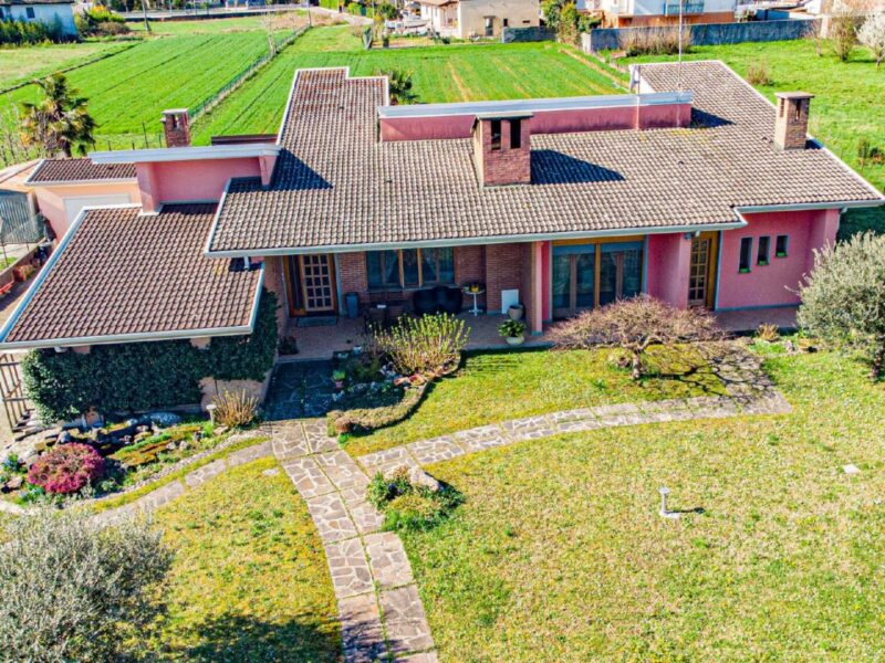 SPLENDIDA VILLA INDIPENDENTE San Giorgio di Nogaro