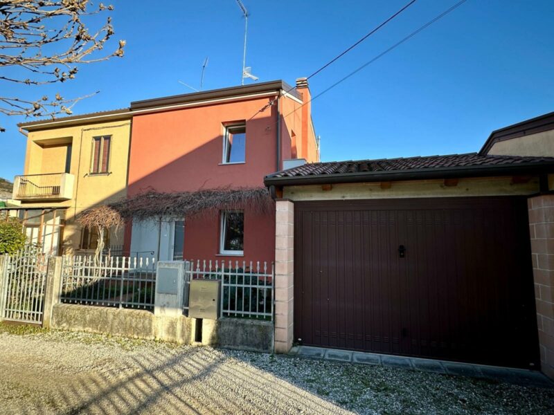 CASA IN CON DUE CAMERE DA LETTO E GIARDINETTO IN CLASSE B Cormons