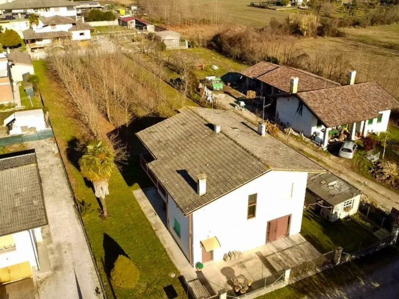 Villa Indipendente su Piano Unico con Ampio Giardino – Opportunità di Espansione Rivignano Teor