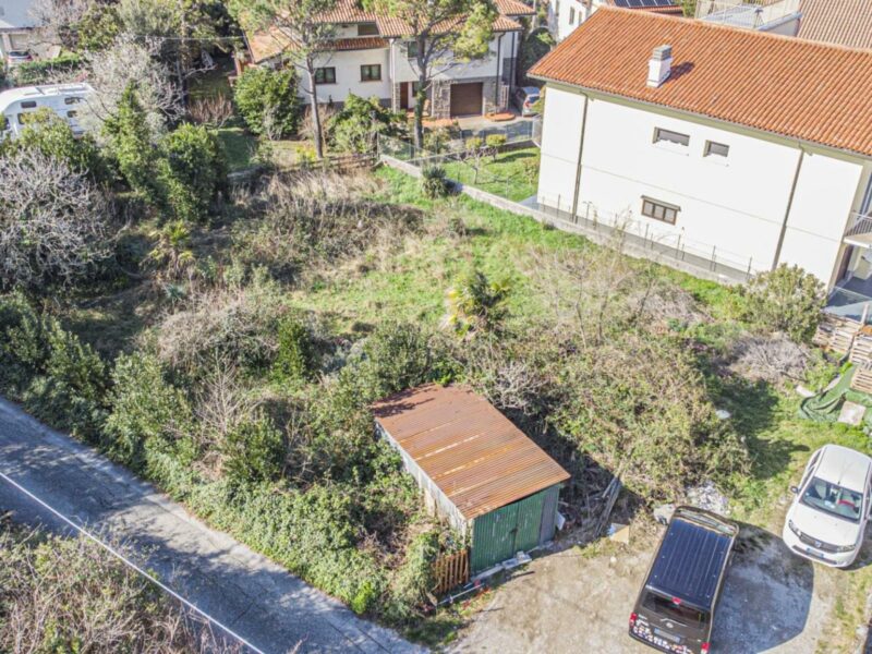 TERRENO EDIFICABILE CON VISTA PANORAMICA SULLA CITTA’  E SCORCIO DI MARE Muggia