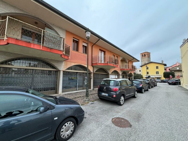 INTERO COMPENDIO IMMOBILIARE Marano Lagunare