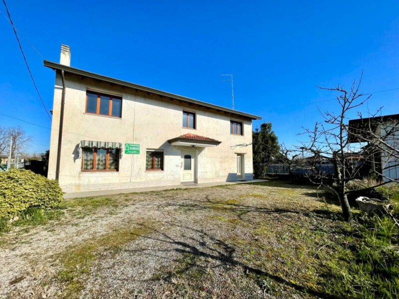 Casa indipendente tricamere con ampio giardino Palazzolo dello Stella