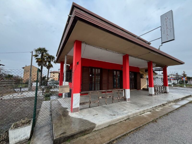 LOCALE ADIBITO A BAR CON ANNESSA ABITAZIONE Carlino