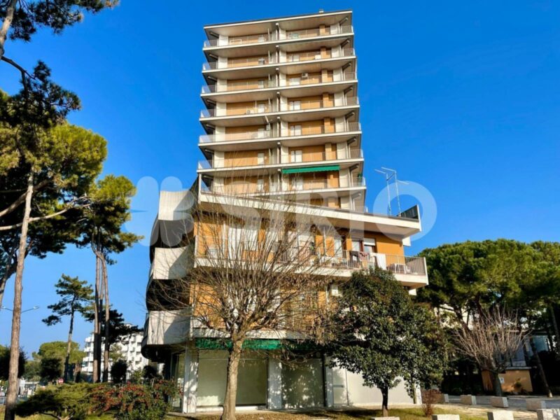 Appartamento bicamere con super terrazzo panoramico Lignano Pineta