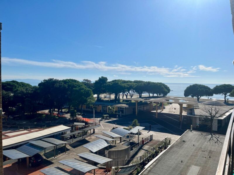 SUL VIALE PEDONALE BICAMERE ARREDATO TERMOAUTONOMO Grado