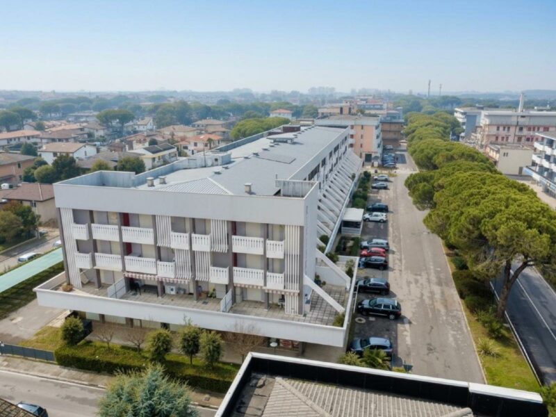Appartamento bilocale ultimo piano con posto auto Bibione