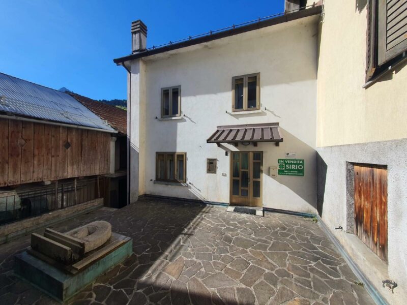 CASA BICAMERE ABITABILE DA SUBITO CON GIARDINO Paularo