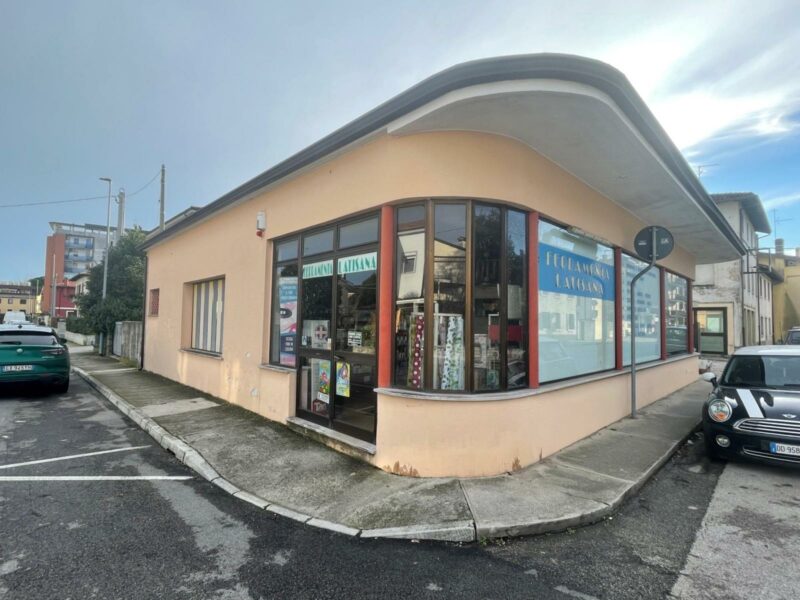 Immobile commerciale a reddito vicino al centro di Latisana Latisana