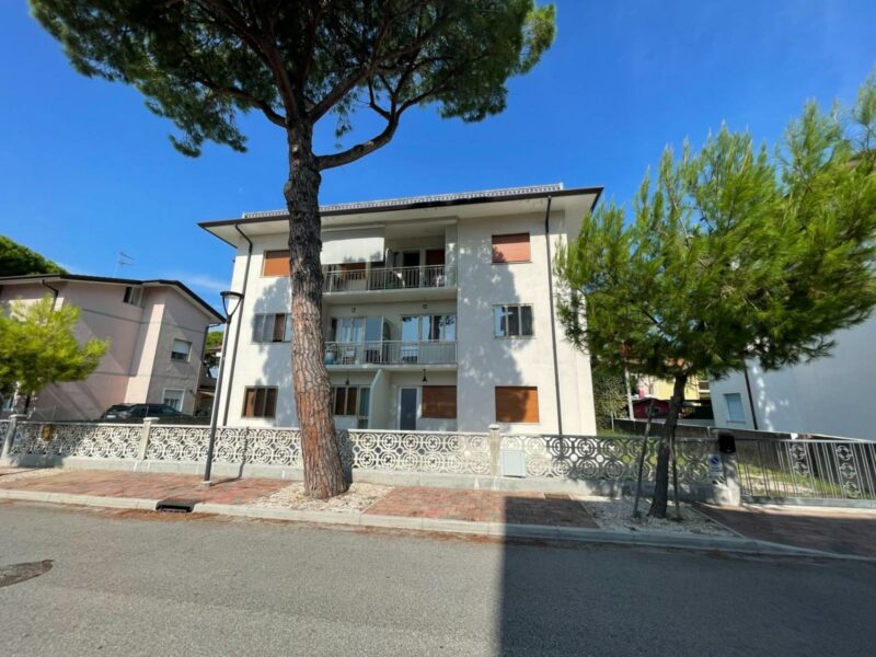 Primo ingresso! Appartamento bicamere ristrutturato Lignano Sabbiadoro