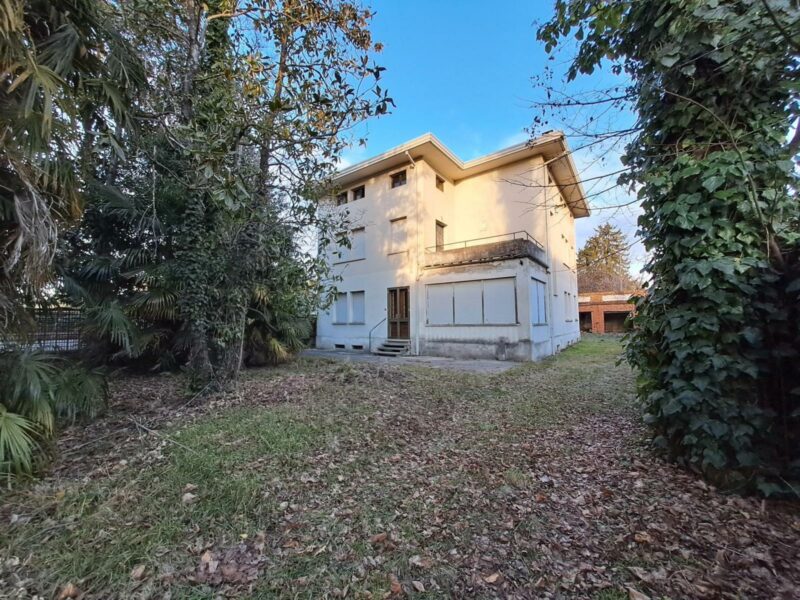 CASA INDIPENDENTE CON AMPIO GIARDINO Martignacco