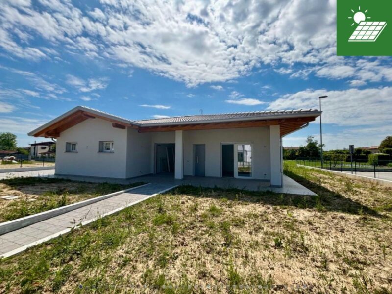 ESCLUSIVA VILLA TRICAMERE: indipendenza e risparmio energetico! Azzano Decimo