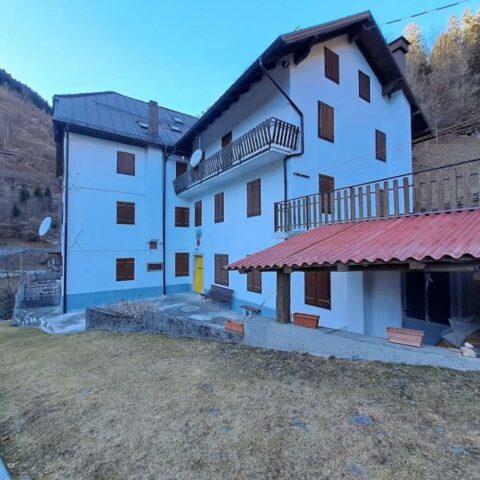 BICAMERE IMMERSO NELLA NATURA Rigolato