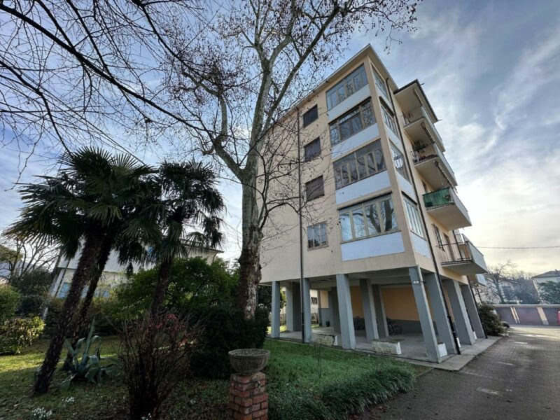 RARO APPARTAMENTO PLURICAMERE NEL CUORE DI MONTESANTO Gorizia